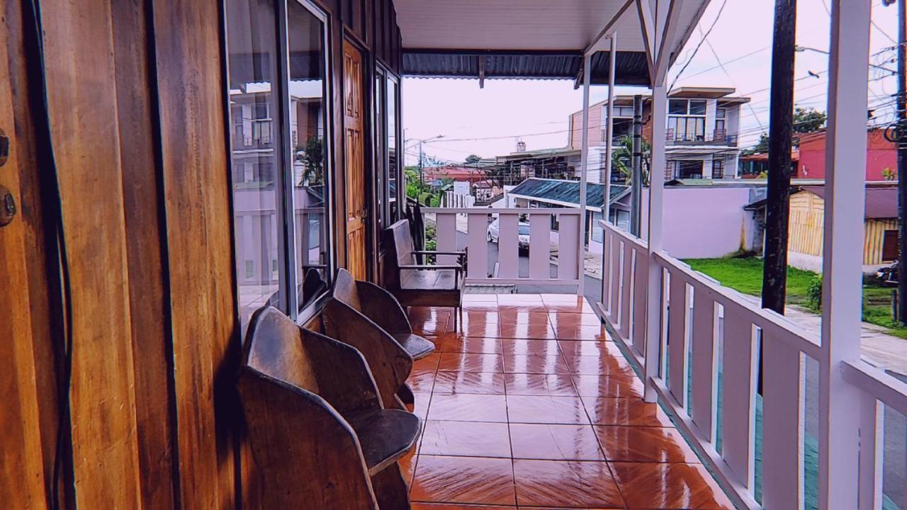 A Pousada Alpha Arenal La Fortuna Exterior foto